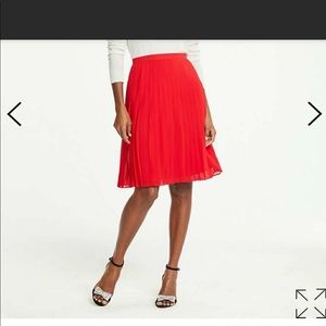 Ann Taylor Red Pleated Skirt